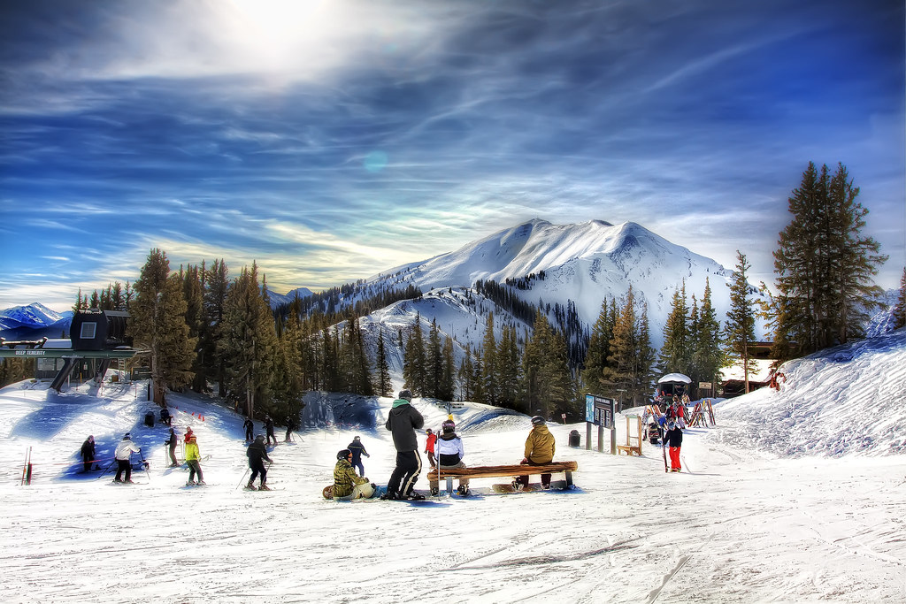 Image of Skiiers in Aspen